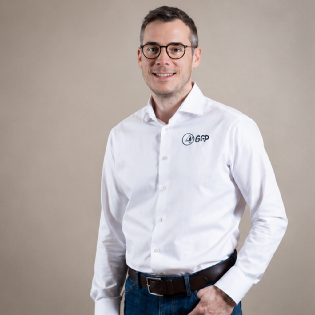 Dr. Philipp Karner